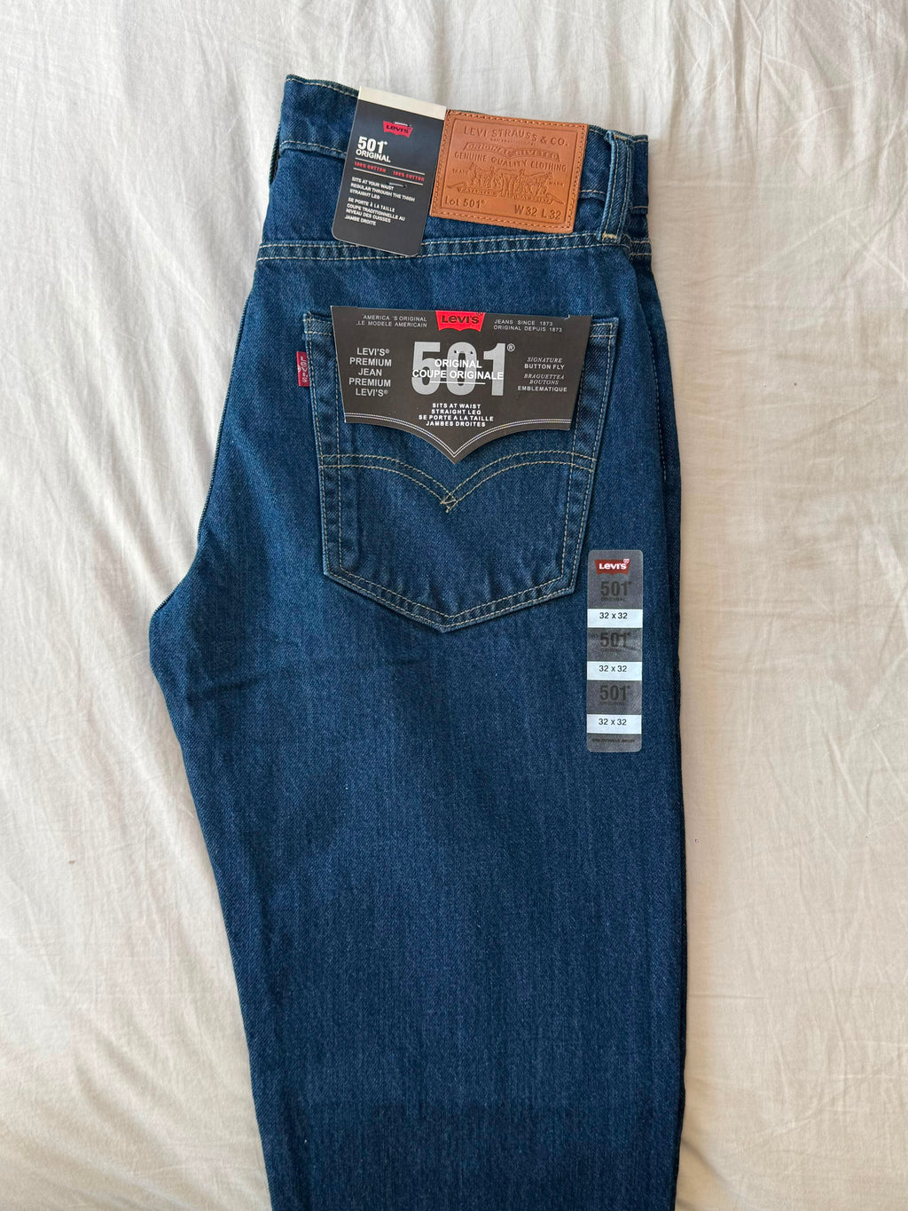 Levi’s 501 Original Fit Jeans – Classic Dark Blue Denim